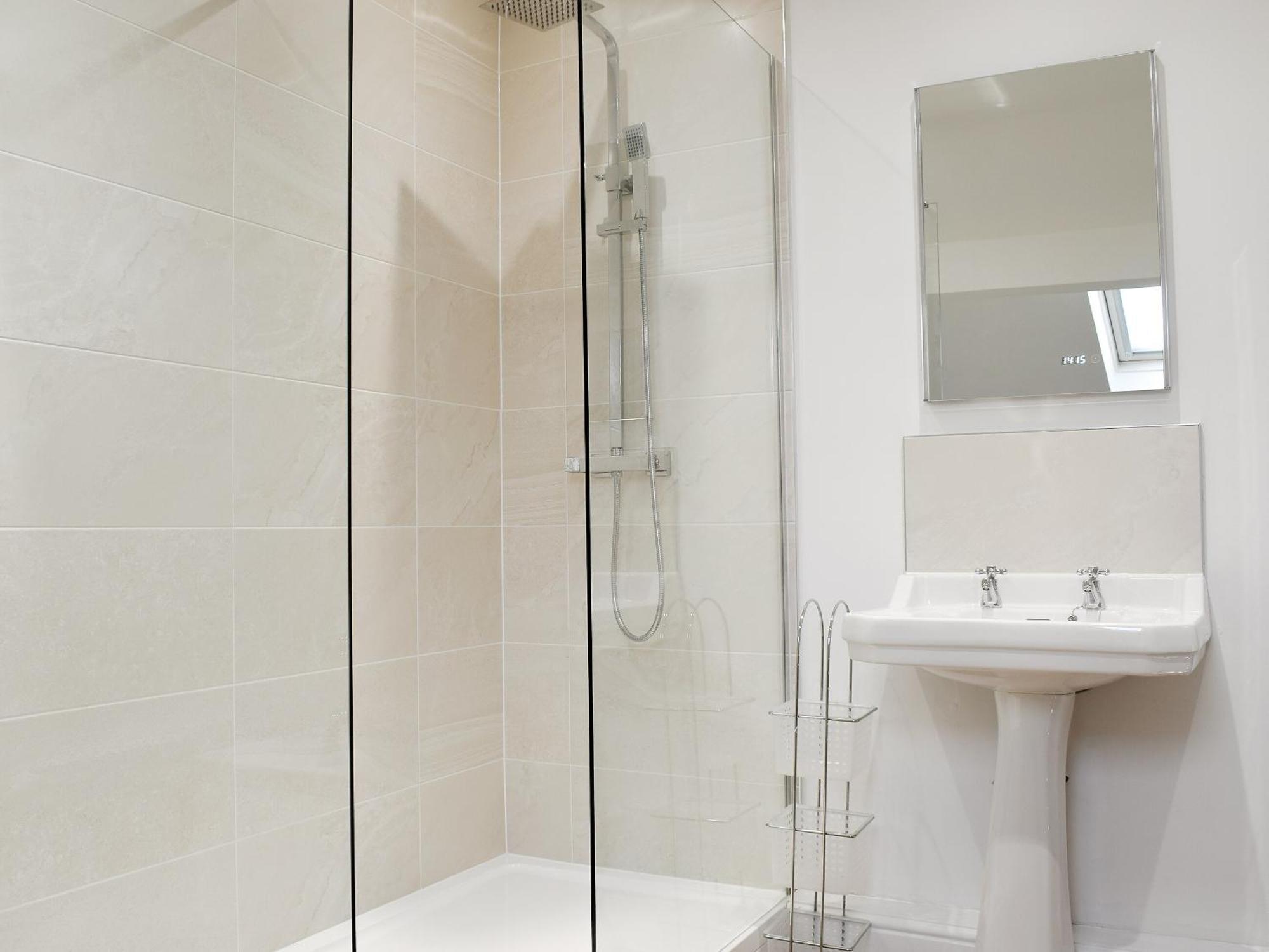 Warner Lea Villa โบว์เนส ออน วินเดอเมียร์ ภายนอก รูปภาพ
